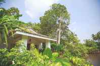 Exterior Thalduwa Island Villas