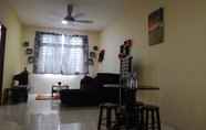 Lobi 5 Sweet Angkasa Homestay