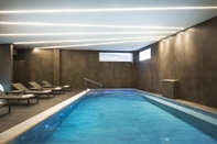 Swimming Pool Hotel Vinotel Gospoja