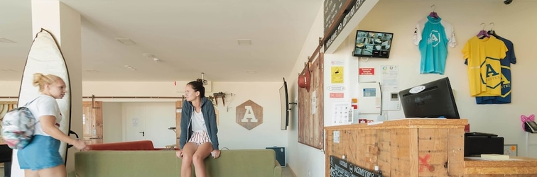 Lobby WOT Ericeira Surf Hostel