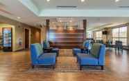 Lobby 6 Comfort Inn & Suites – Harrisburg Airport – Hershey South