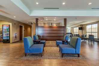 Lobby 4 Comfort Inn & Suites – Harrisburg Airport – Hershey South