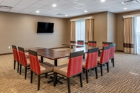 Functional Hall Comfort Suites Columbus Airport