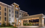 Bangunan 7 Comfort Suites Columbus Airport