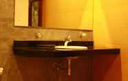 In-room Bathroom 4 Hotel Alta Vista