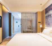 Bedroom 4 Atour Hotel Hongqiao Hub National Exhibition Center Shanghai