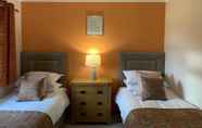 Bedroom 3 Birch 14 With Hot Tub, Newton Stewart