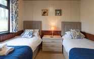 Bedroom 4 Birch 18 With Hot Tub, Newton Stewart