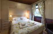 Bedroom 3 Birch 18 With Hot Tub, Newton Stewart