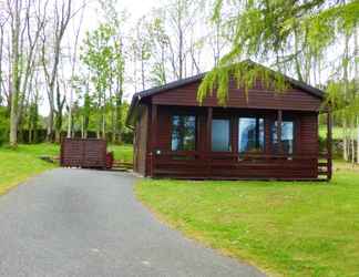 Exterior 2 Birch 18 With Hot Tub, Newton Stewart