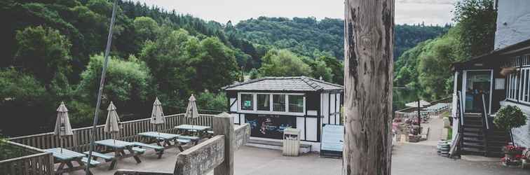 Exterior Ye Old Ferrie Inn