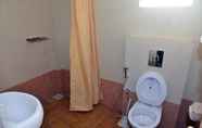 Toilet Kamar 7 TripThrill Costa Holidays 3 BHK Villa