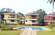 Kolam Renang 4 TripThrill Costa Holidays 3 BHK Villa