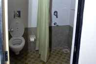 In-room Bathroom TripThrill Costa Holidays 2BHK Apartment