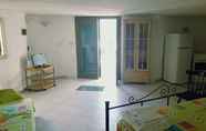 ห้องนอน 7 Beach Front Studio Apartment Tonnarella