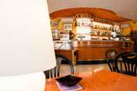 Bar, Kafe, dan Lounge Hotel Stella D'Oro