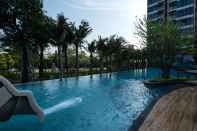 สระว่ายน้ำ Unixx South Pattaya by GrandisVillas