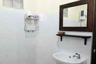 Toilet Kamar Ron's Bungalow