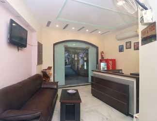 Lobby 2 Gurjeet hotel by naavagat