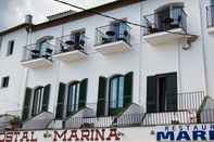 Exterior Hostal Marina Cadaqués