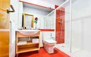 In-room Bathroom 2 Hotel Viñas 17