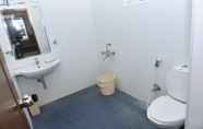 Toilet Kamar 6 Hotel Sonas