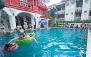 Swimming Pool 4 Royal Night Bazaar Hotel