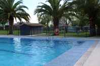 สระว่ายน้ำ Hostal - Camping Ciudad de Cáceres