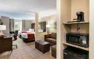 ห้องนอน 6 Comfort Suites Fishkill near Interstate 84