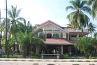 Bangunan Golden Beach Resort Hotel