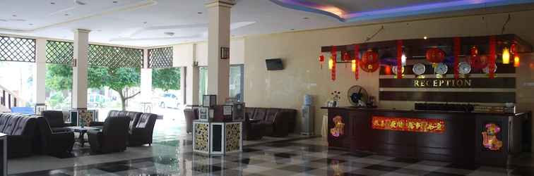 Lobi Golden Beach Resort Hotel