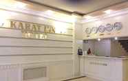 Lobby 6 Karat Inn Hotel
