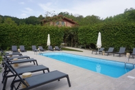 Swimming Pool Hotel Sagarlore