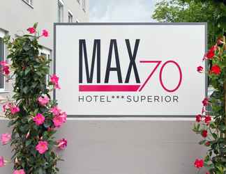 Exterior 2 Hotel Max 70