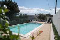 Swimming Pool Villa Lara