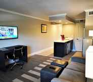 Common Space 7 Hawthorn Suites by Wyndham Kissimmee Gateway