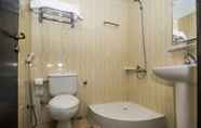 Toilet Kamar 6 Al Fawz Inn