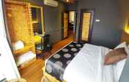 Kamar Tidur 5 Urban Industrial City View