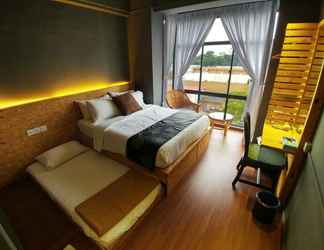 Kamar Tidur 2 Urban Industrial City View