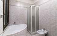 In-room Bathroom 6 Santi Apostoli Venice Apartment