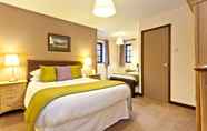 Kamar Tidur 5 Watermill Inn & Brewing Co