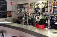 Quầy bar, cafe và phòng lounge The Chequers