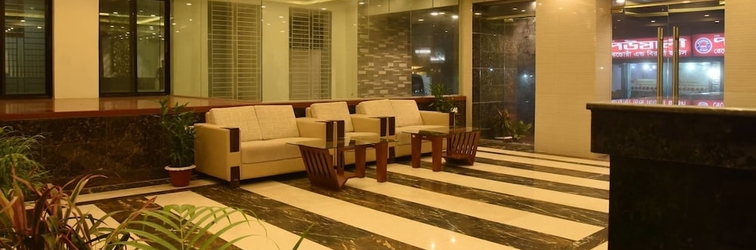 Lobby Hotel Elaf International