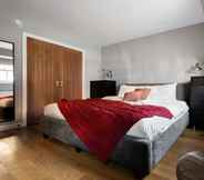 Bedroom 2 The Norfolk Maisonette - Lovely 4BDR Mews Home in Paddington