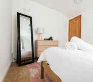 Kamar Tidur 2 The Hive House - Large Light-Flooded 6BDR Townhouse