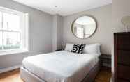 Bedroom 2 The Norfolk Townhouse - Large & Stunning 5BDR Mews Home on Private Street