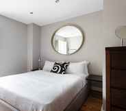 Bedroom 2 The Norfolk Townhouse - Large & Stunning 5BDR Mews Home on Private Street