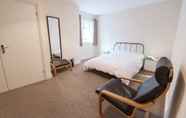 Bedroom 2 The Broadmead Forest - Spacious City Centre 3BDR Apartment