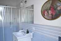 In-room Bathroom Balcone dei Limoni