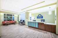 Lobby Days Inn & Suites by Wyndham Kearney